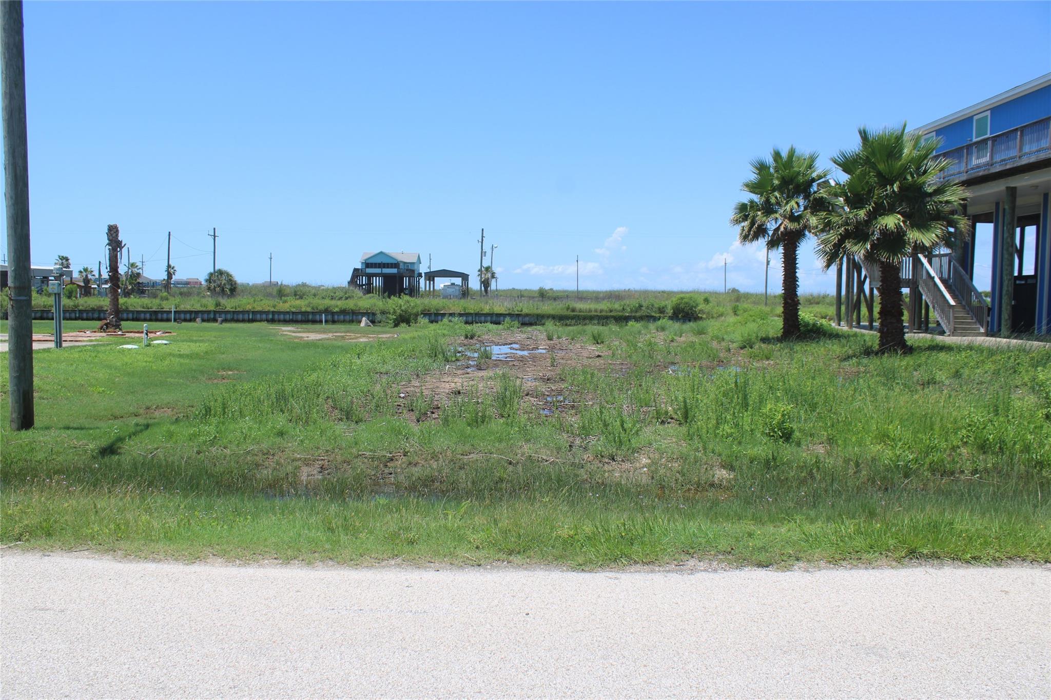 Land in Gilchrist 4