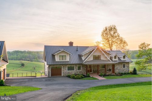 6760 Wilson Rd, MARSHALL, VA, 20115-2431 | Card Image