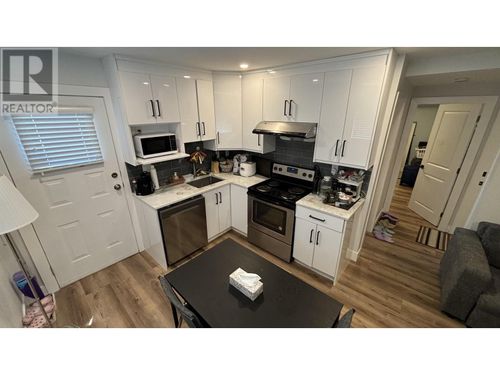 5291 Manor St, Burnaby, BC, V5G1B6 | Card Image
