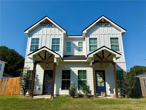 111 Cove Creek Dr, OPELIKA, AL, 36804-7526 | Card Image