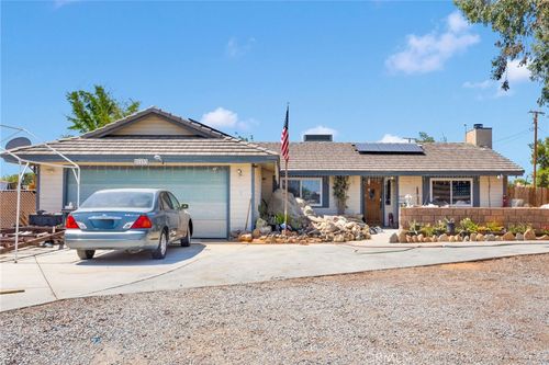 21133 Pahute Rd, Apple Valley, CA, 92308-5130 | Card Image