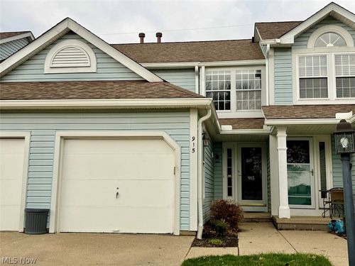 915 Sturbridge Dr, Medina, OH, 44256-3220 | Card Image