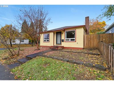 8937 N Smith St, House other with 2 bedrooms, 1 bathrooms and 1 parking in Portland OR | Image 2