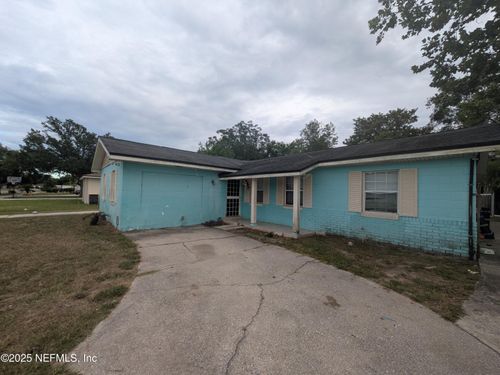 8202 Old English Dr, Jacksonville, FL, 32244-2445 | Card Image