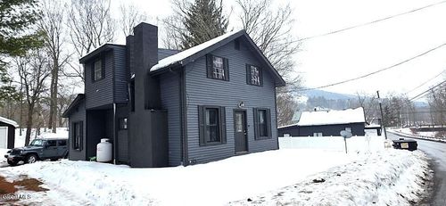 28 Sutton Hollow Rd, Windham, NY, 12496-1151 | Card Image
