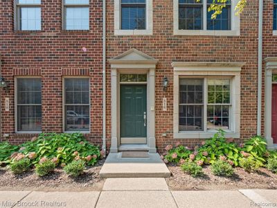 516 Graten Street, Condo with 2 bedrooms, 1 bathrooms and null parking in Birmingham MI | Image 3