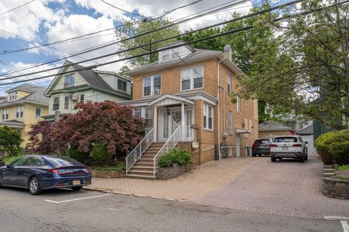 413 76th St, North Bergen, NJ, 07047-5503 | Card Image