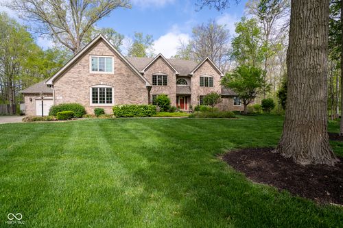 1112 N Dogwood Way, Greenfield, IN, 46140-9797 | Card Image