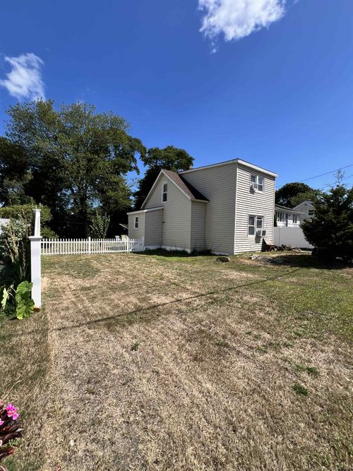 57 Palmetto Trl, East Haven, CT, 06512-4631 | Card Image