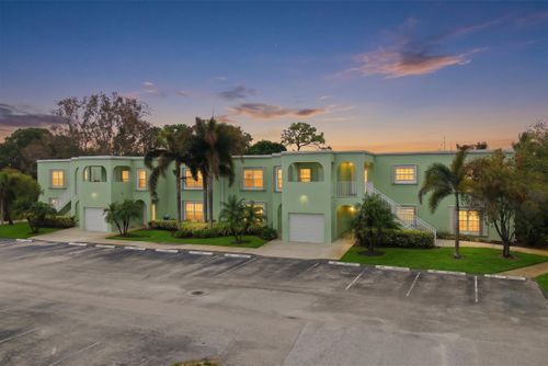 2074 Se Wild Meadow Cir, Port St Lucie, FL, 34952-8142 | Card Image
