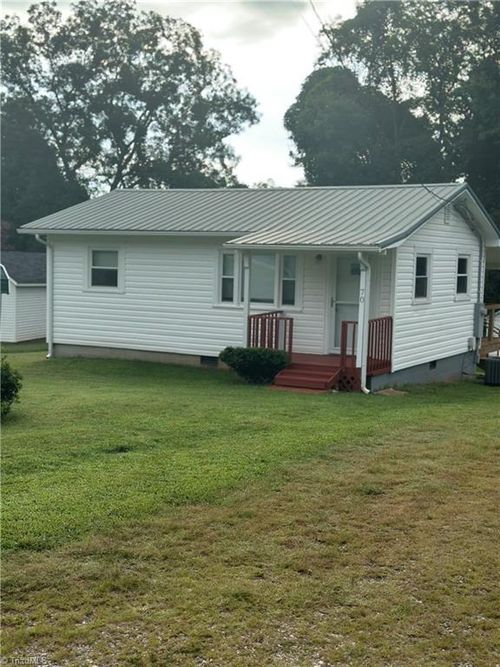 70 Jackson Ln, Stony Point, NC, 28678-8924 | Card Image