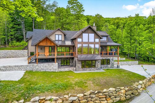 l3-112 Snowbridge Road, Ludlow, VT, 05149 | Card Image