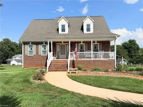 128 N High Field Rd, Advance, NC, 27006-7896 | Card Image
