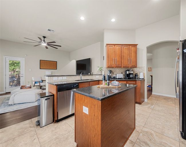 327 Saffron Spgs, House other with 3 bedrooms, 2 bathrooms and 4 parking in Buda TX | Image 18