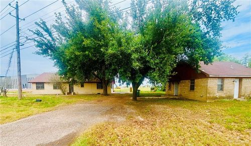 513 S Mile Rd, Mission, TX, 78572-6152 | Card Image