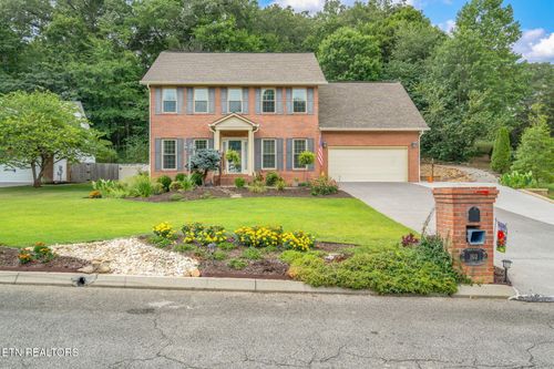 102 Nantucket Way, Oak Ridge, TN, 37830-8136 | Card Image