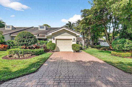 6827 Parisian Way, Lake Worth, FL, 33467-5766 | Card Image