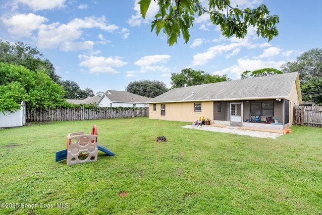 Large Fenced Backyard | Image 25