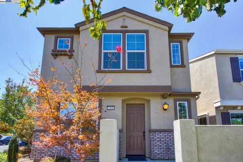 2401 Pleasant Grove Blvd, Roseville, CA, 95747-8926 | Card Image