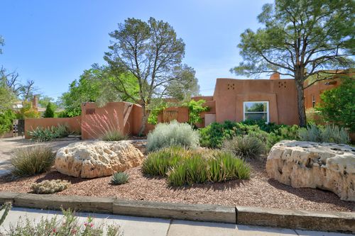 518 Hermosa Dr Se, Albuquerque, NM, 87108-2667 | Card Image