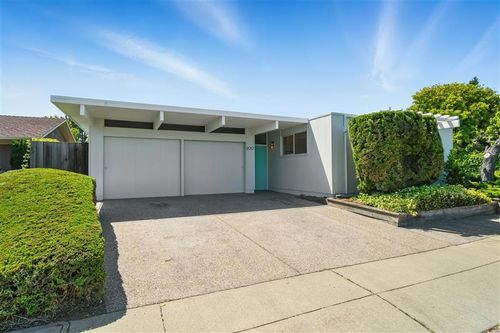 200 Loon Ct, Foster City, CA, 94404-1411 | Card Image