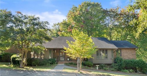 500 Ridgehaven Cir, Winston-Salem, NC, 27104-4433 | Card Image