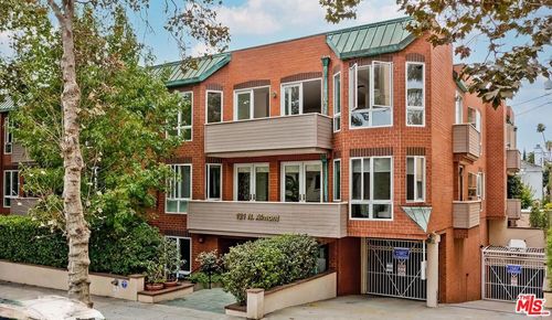 apt-303-121 N Almont Dr, Beverly Hills, CA, 90211-1862 | Card Image