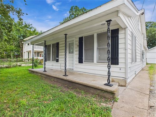 138 Watson St, Bryan, TX, 77801-3329 | Card Image