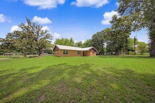 508 Miller St, Broaddus, TX, 75929-1203 | Card Image