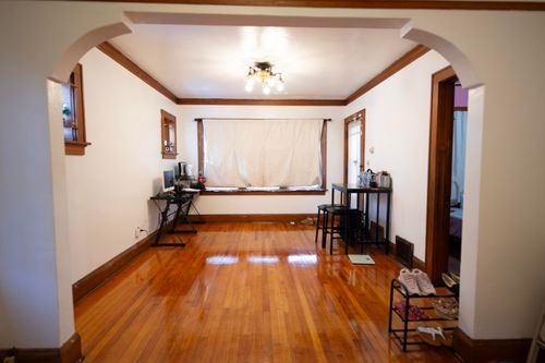 320 N 31st St, Milwaukee, WI, 53208-4233 | Card Image