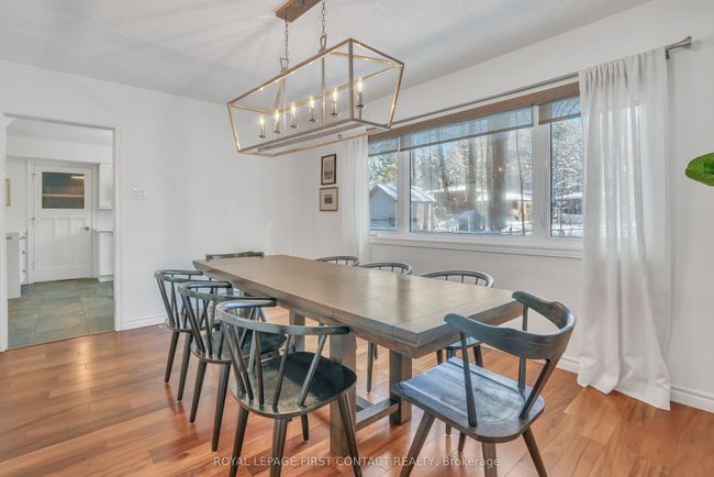 11 Vernar Dr, House other with 4 bedrooms, 3 bathrooms and 6 parking in Midhurst ON | Image 6