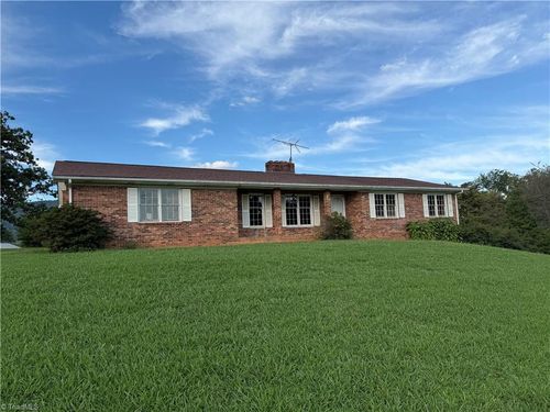 126 Norval Lowe Rd, Lowgap, NC, 27024-7164 | Card Image