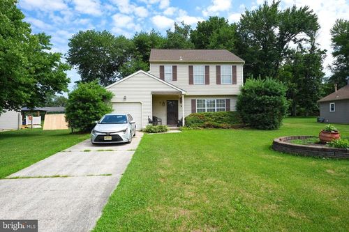 17 New Castle Ln, WILLINGBORO, NJ, 08046-1301 | Card Image