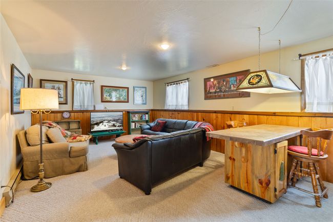 Lower Level Living Room / Den | Image 40
