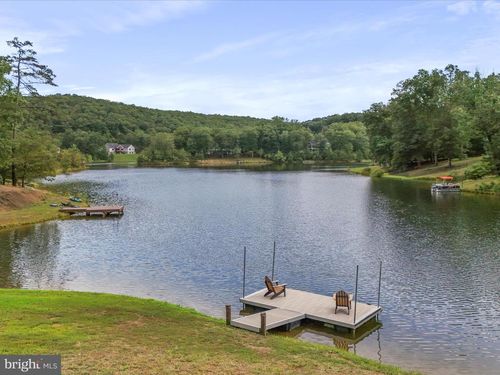 1510 N Lakewood Dr, RIDGELEY, WV, 26753-6702 | Card Image