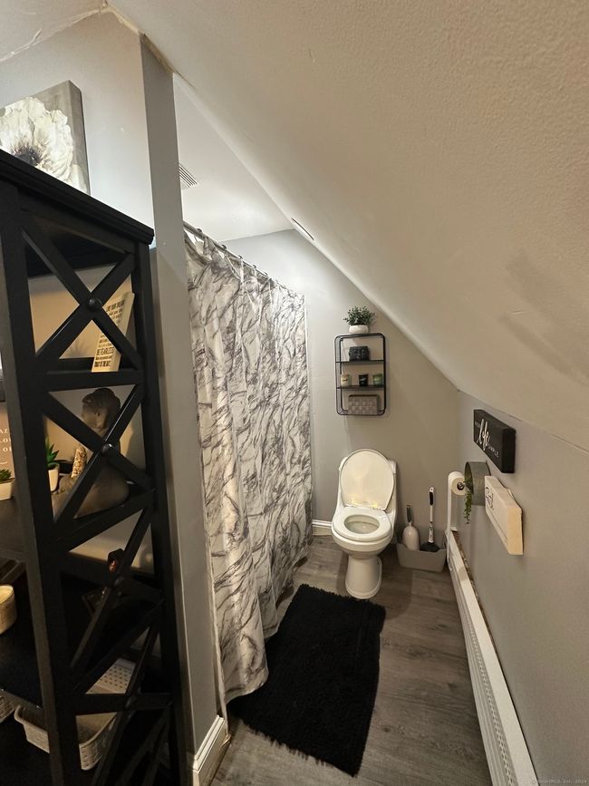 27 High St, House other with 4 bedrooms, 2 bathrooms and null parking in Moosup CT | Image 15