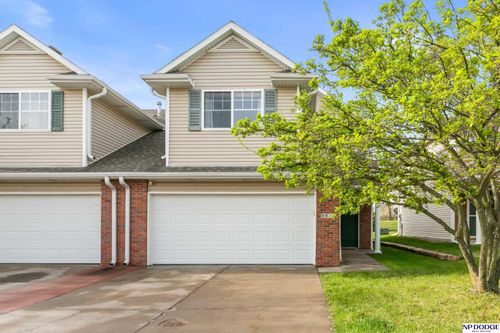8919 Venice Ln, Lincoln, NE, 68526-9745 | Card Image