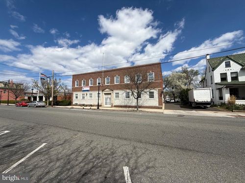 437 High St, Burlington, NJ, 08016-4514 | Card Image