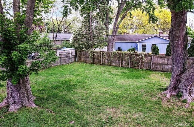 2365 Middlebelt Rd, House other with 4 bedrooms, 2 bathrooms and null parking in West Bloomfield MI | Image 50