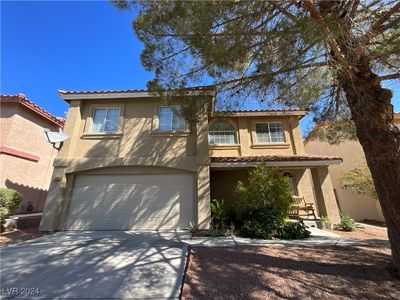 1520 Spreading Oak Drive, House other with 4 bedrooms, 2 bathrooms and null parking in Henderson NV | Image 1