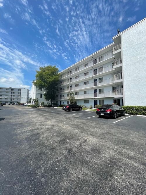 apt-406-8610 N Sherman Cir, Miramar, FL, 33025-2070 | Card Image