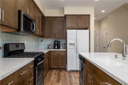unit-103-4271 Horvath St, Corona, CA, 92883-4443 | Card Image