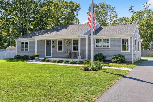28 Hudson St, Falmouth, MA, 02540-3610 | Card Image