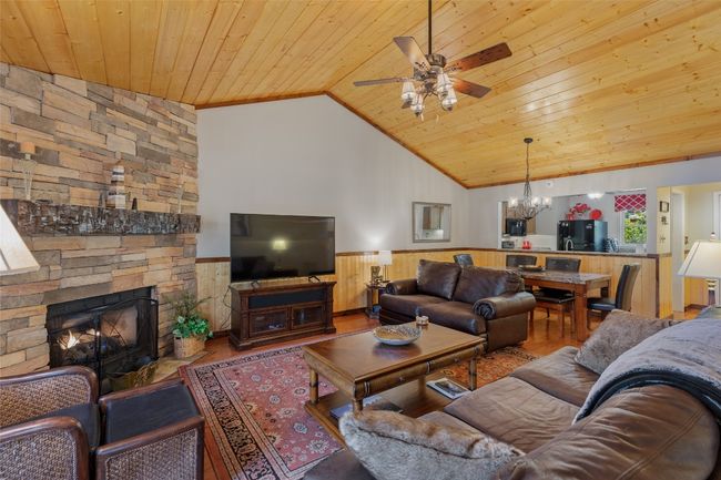 28 - 23 Dwarf Mountain Rd, Condo with 2 bedrooms, 2 bathrooms and null parking in Sapphire NC | Image 6