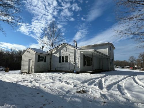 48170 Rush Lake Rd, Hartford, MI, 49057-9742 | Card Image