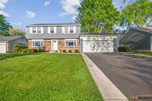 800 Clohesey Dr, Buffalo Grove, IL, 60089-1320 | Card Image