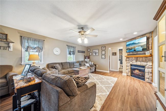 718 Filbert Heights Rd, House other with 3 bedrooms, 2 bathrooms and 2 parking in New Salem PA | Image 5