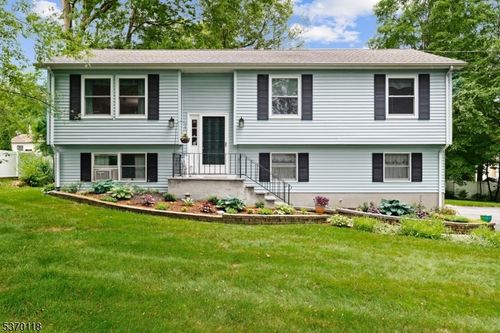 6 Mountain Top Ct, Hamburg, NJ, 07419-1917 | Card Image