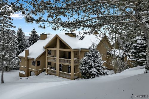 301 Snowpine, Great Valley, NY, 14731 | Card Image