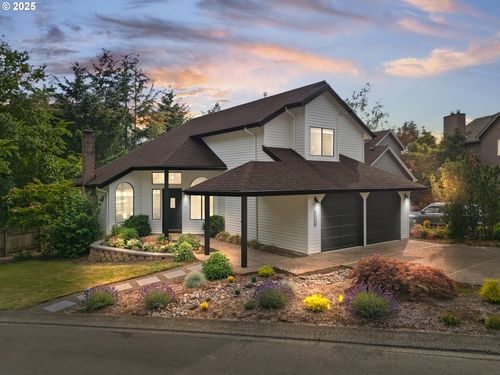 13449 Vermeer Dr, Lake Oswego, OR, 97035-1354 | Card Image